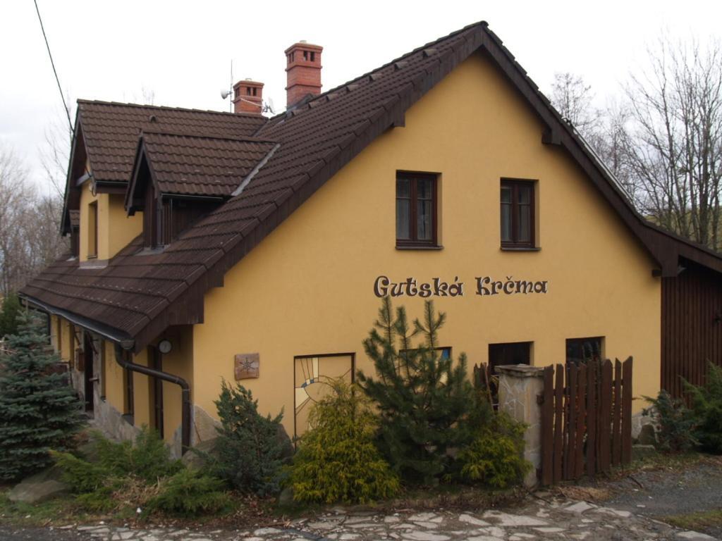 Penzion Gutská krčma Trinec Esterno foto
